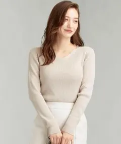 green label relaxing ラメ リブ Vネックニット ベージュ