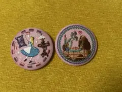 ディズニー 不思議の国のアリス わんわん物語 刺繍缶バッジ 2種セット