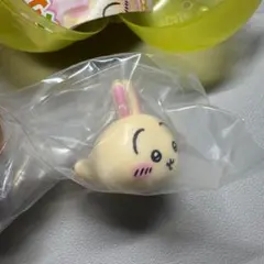 ちいかわ　フェイスリング　うさぎ　ガチャガチャ