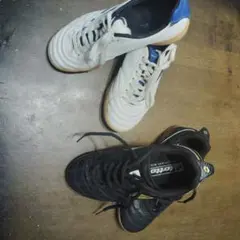 フットサルシューズセット ホワイト/ブルー & ブラック/イエロー