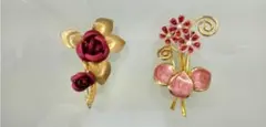 赤いバラと金色の葉・小花にピンクの葉のブローチ2 個セット　未使用
