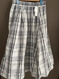 新品タグ付き‼️ドレスキップ春夏モノクロスカート　白黒Lのサムネイル