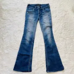 【リーバイスレディースタイル】ブーツカット デニムパンツ 白革パッチ 29のサムネイル