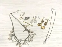 パールアクセサリー　ネックレス　ピアス　ヘアピン　まとめ売り