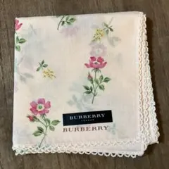 BURBERRY ハンカチ 花柄 レース縁取りのサムネイル
