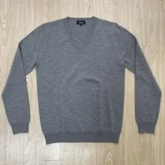 A.P.C. ウール Vネック セーター サイズLのサムネイル
