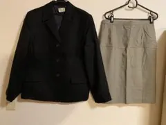 Aylesbury L紺色ブレザーとグレーチェックのスカート 15号