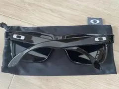 【Oakley】オークリー　サングラス(ソフトカバー付き)のサムネイル