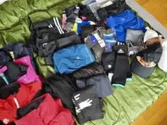 お買い得！まとめ売り！スキーウエア上下5人分+小物全35点セット！ お買い得！まとめ売り！スキーウエア上下5人分+小物全35点セット
