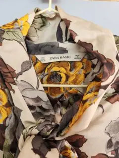 ZARA-BASIC フラワープリント ブラウス