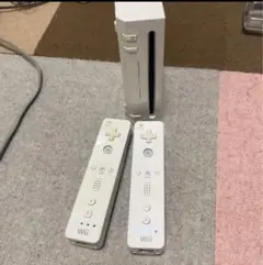 任天堂　Wii本体セット 取説　リモコン　ヌンチャク　箱無し