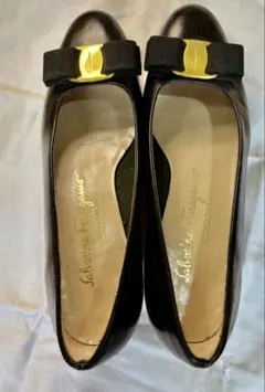 Salvatore Ferragamo パンプス ブラック 6.5Cのサムネイル