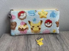 ラブラリーバイフェイラー　フラットポーチ　ポケモンピカチュウ