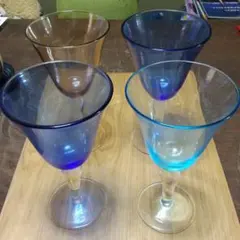 ワイングラス(３色４個セット)