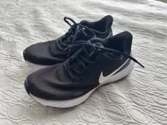 ナイキ レボリューション BQ3207-002 軽量ランニングシューズ