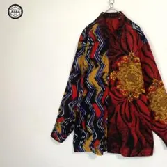 デザインシャツ　バロック柄　アートデザイン　レトロ　ヴィンテージ　赤　黒　長袖