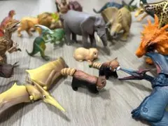 動物フィギュアセット 恐竜・哺乳類多数　アニア