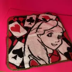新品タグ付き❤︎ディズニー❤︎不思議の国のアリス❤︎タオルハンカチ