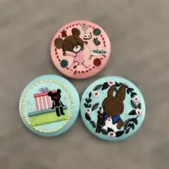 くまのがっこう 刺繍缶バッジ 3点セットのサムネイル
