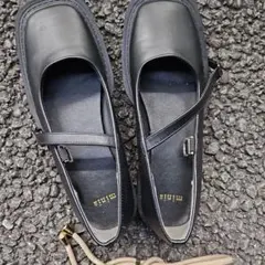 メリージェーンmilia ブラック スクエアトゥ シューズ