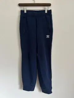 adidas originals ネイビー ジョガーパンツ