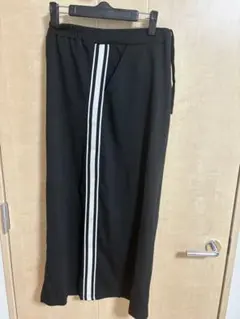 サイドライン　タイトスカートのサムネイル