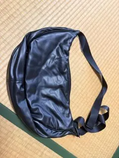 ユニクロC UNIQLO:C レザータッチラウンドショルダーバッグ