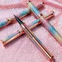 多色リキッドアイシャドウ