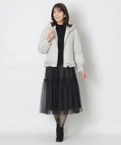 TO BE CHICパテッドフーディー　フリル裾ライトグレージャケットのサムネイル