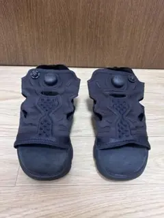 インスタポンプフューリー サンダル ジップ 24㎝ Reebok ブラックのサムネイル
