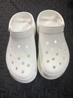 Crocsクロックス 厚底 クロッグ J5 23cmホワイト - メルカリ