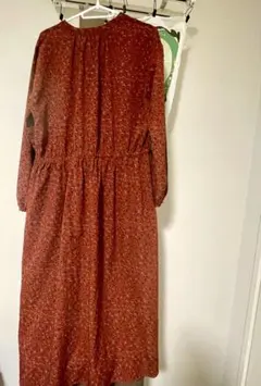 赤 ロングワンピース