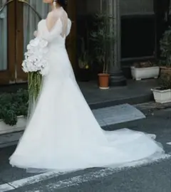 ウエディングドレス　オフショルダー