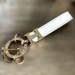 Hロゴ クリスタル装飾 レザーキーホルダー