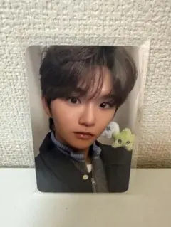 Item thumbnail for item e16f50fe-978a-4bc0-852f-0aff2b53b981