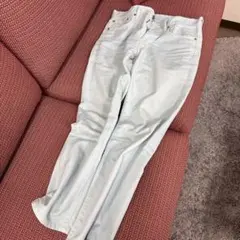 LEVIS ライトブルー スリムフィット デニムパンツ