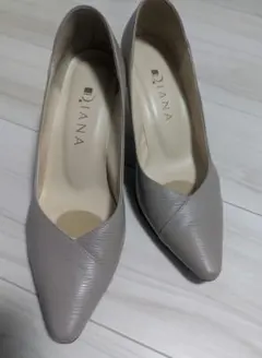 極美品DIANA ポインテッドトゥ ハイヒール　22.5