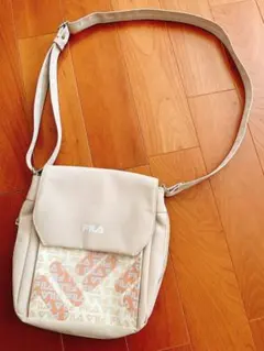 FILA フィラ　ショルダーバッグ　小物入れ