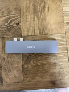 ANKER USBハブ シルバー コンパクト