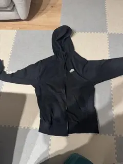 Nike ブラック フルジップパーカー