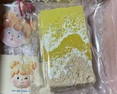 KENIE『四角波トースト』スクイーズ イエロー
