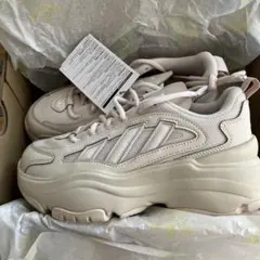 adidas Ozgaia / オズガイア厚底 / ライトベージュ/24 新品