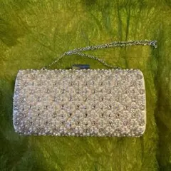 ベージュビーズ装飾　クラッチバッグ