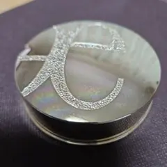 エレガンス　ラ　プードル　オートニュアンス　リクスィーズ　⒈(フェイスパウダー)