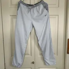 Nike レディース dry fitトレーニングパンツ　L