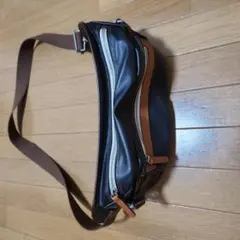 レザー ボディバッグ ダブルファスナー ブラック