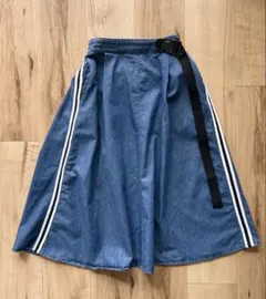 ラブトキシック　デニムフレアロングスカート サイドストライプ付き　150センチ