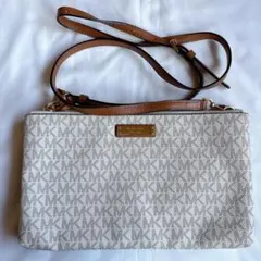 Michael Korsのベージュロゴプリントショルダーバッグ