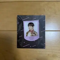 テヒョン BTS MAGIC SHOP アクリルバッジ - メルカリ