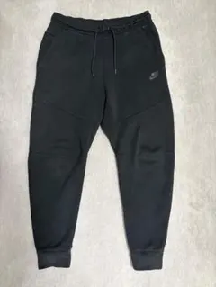 NIKE テックフリースパンツ　ブラック
